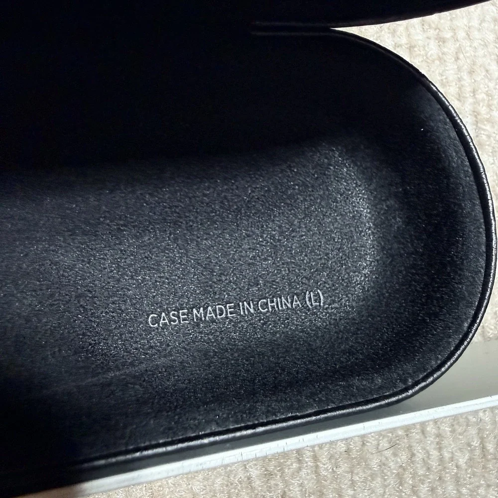 Authentic Oakley Hard Clamshell Eyeglasses Case Black‎ Faux Leather Large EUC